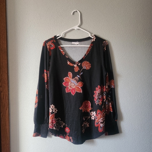 Maurices Tops - Maurices Black Floral Long Sleeve Top